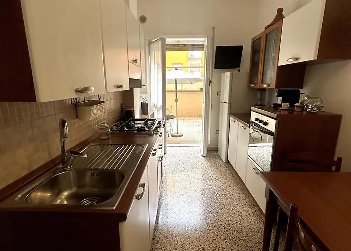 Paola' S Home-terrace And Metro * Rzym