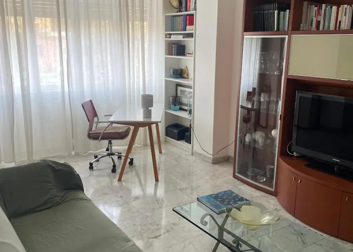 Paola' S Home-terrace And Metro Rzym