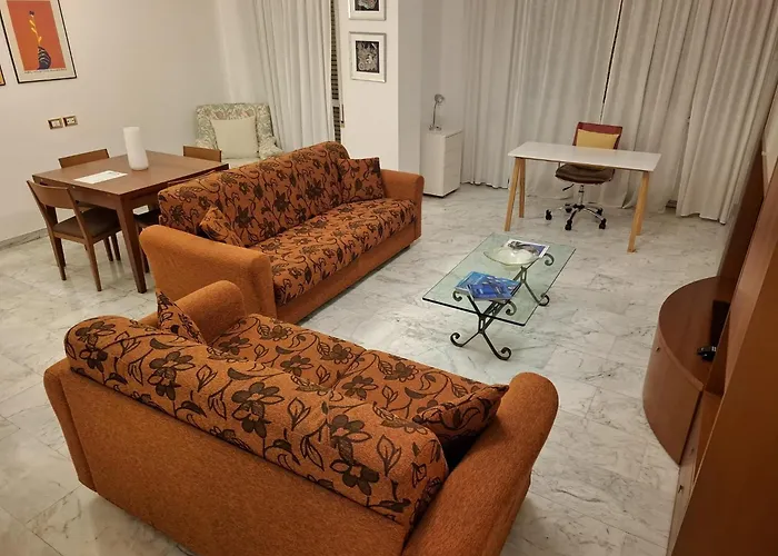 Apartament Paola' S Home-terrace And Metro Rzym